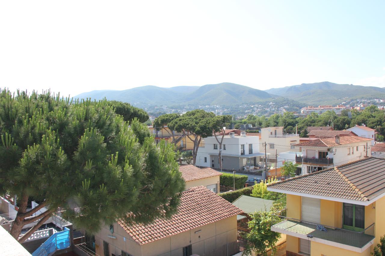 Apartamentos Caru Castelldefels Dış mekan fotoğraf